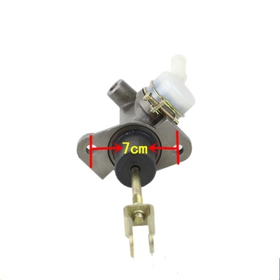 Mobil Fitting Yuejin 1605Y001A0L08 Clutch Master Cylinder untuk Model NJ1038 Truck Parts